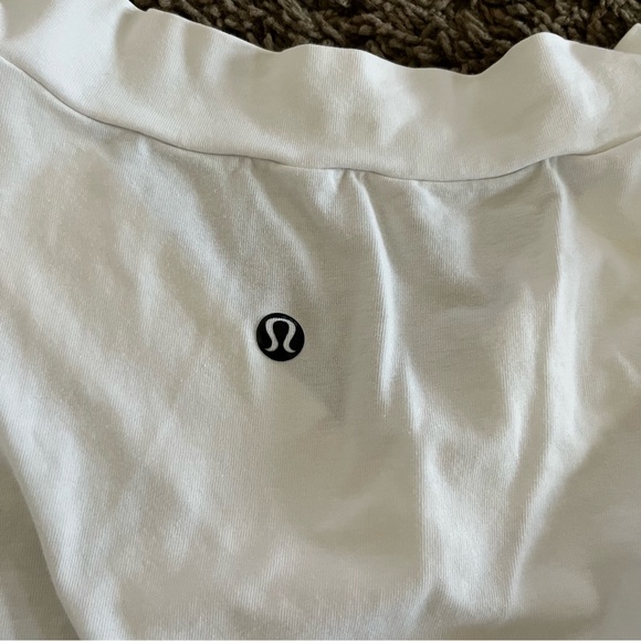 Lululemon men’s v-neck tee size L - Picture 4 of 4